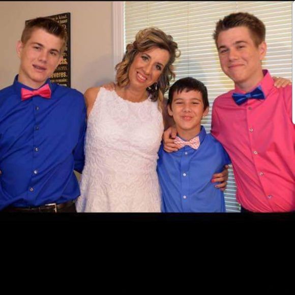 Meet your Posher, Janet - Picture 1 of 1